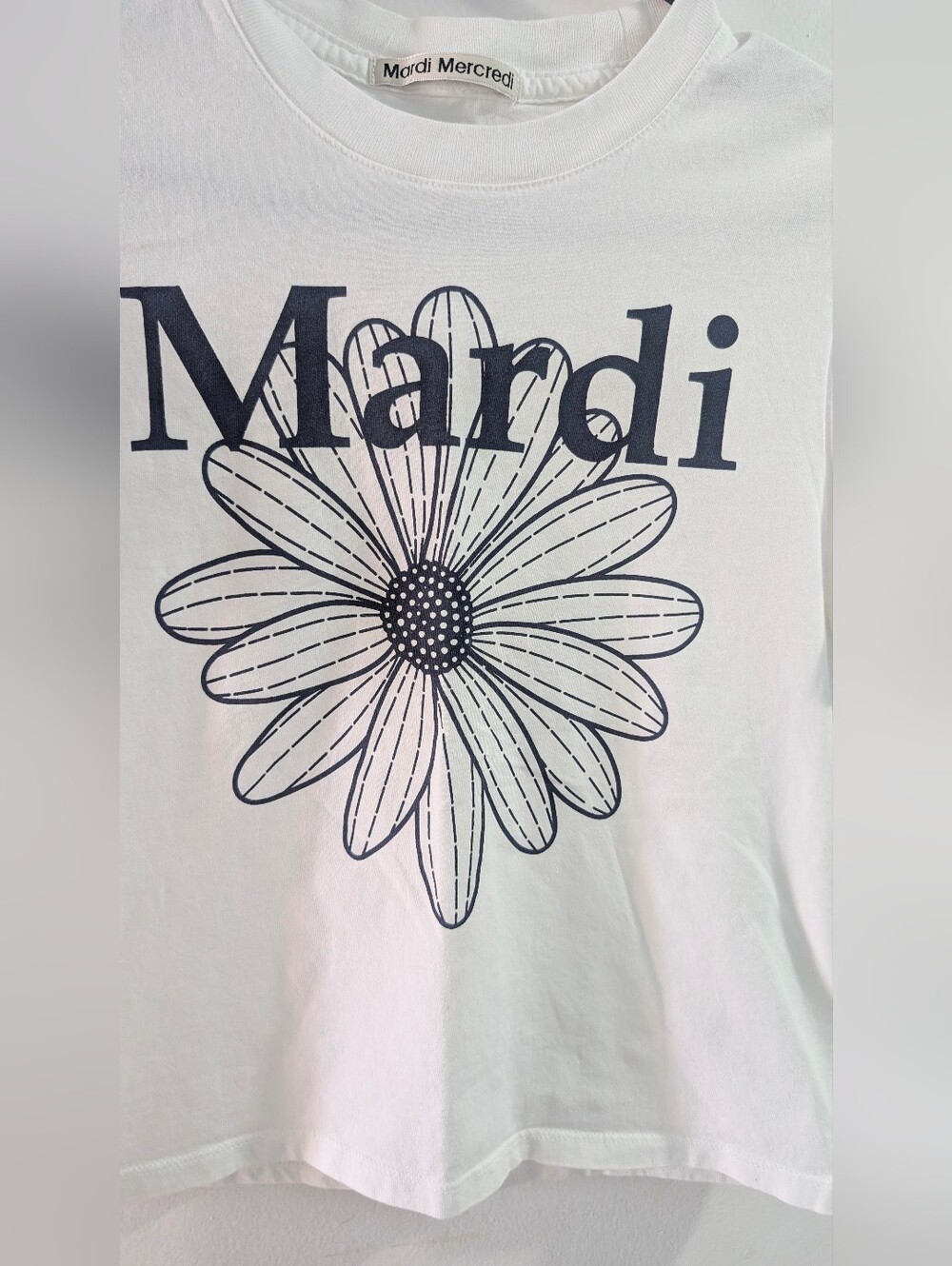 Mardi Mercredi White Daisy Graphic Tee South Korean Luxury Brand Size Small - Picture 3 of 7